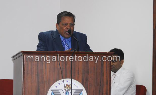 Orientation day held at a.b. shetty memorial institute of dental sciences 1